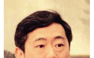 兩會代表委員談新能源汽車 李稻葵：短途、中低端新能源汽車在中國潛力大