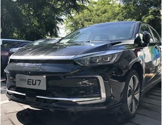 曝北汽新能源EU7 “豬嘴車標(biāo)”消失了