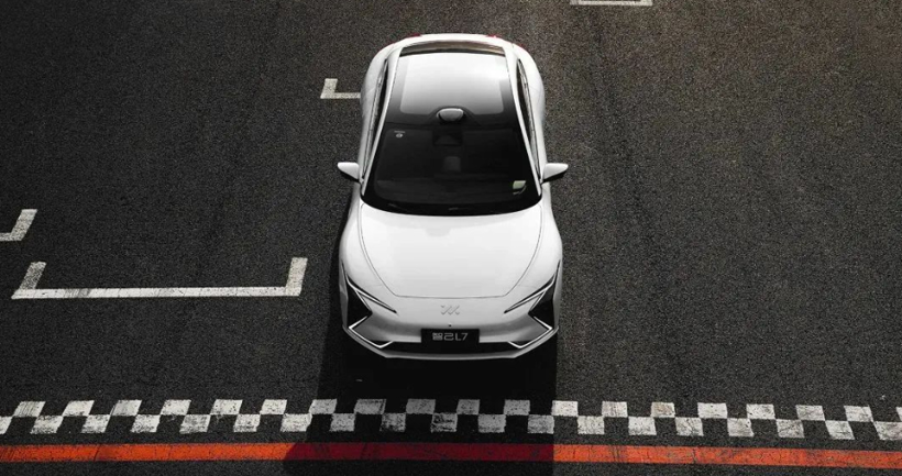 車企大佬紛紛建言，芯片和自動(dòng)駕駛再成“兩會(huì)”焦點(diǎn)