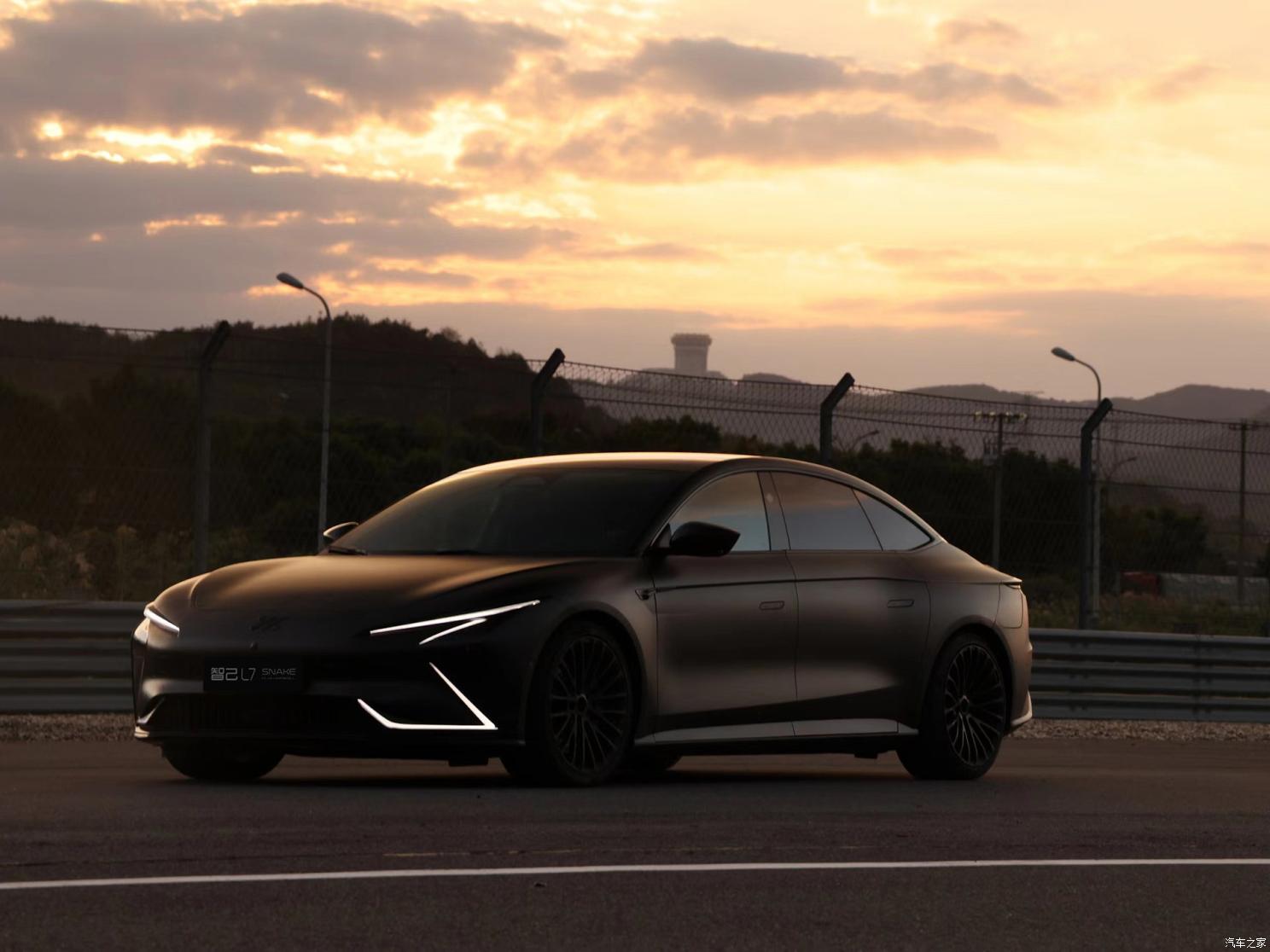 智己汽車 智己L7 2023款 Snake Performance高性能版