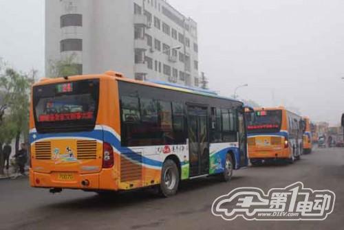 中通客車(chē)交付聊城67臺(tái)清潔與新能源客車(chē)